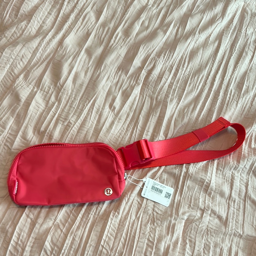 lululemon belt bag - Picture 2 of 5